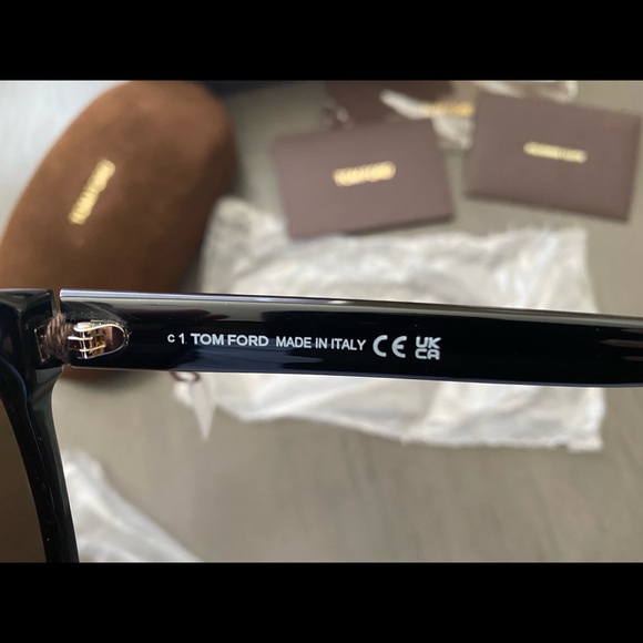 ‼️‼️BRAND NEW LUXURY BRAND TOM FORD SUNGLASSES.‼️‼️ - Picture 2 of 6